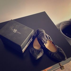 YS black flats